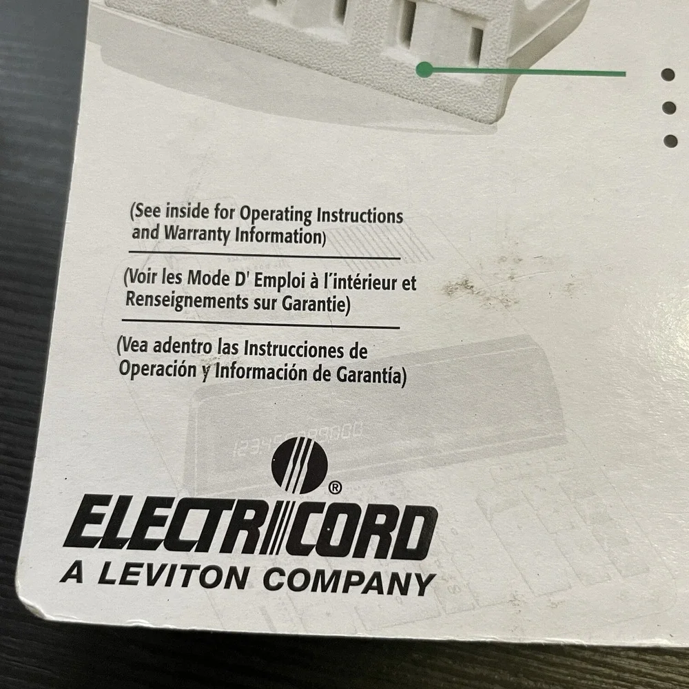 Leviton Triplex Swivel Receptacle Outlet Adapter 15A A-1609-1C-WH#️⃣Z08-0914